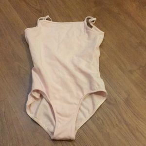 i am selling this light pink ballet leotard!!